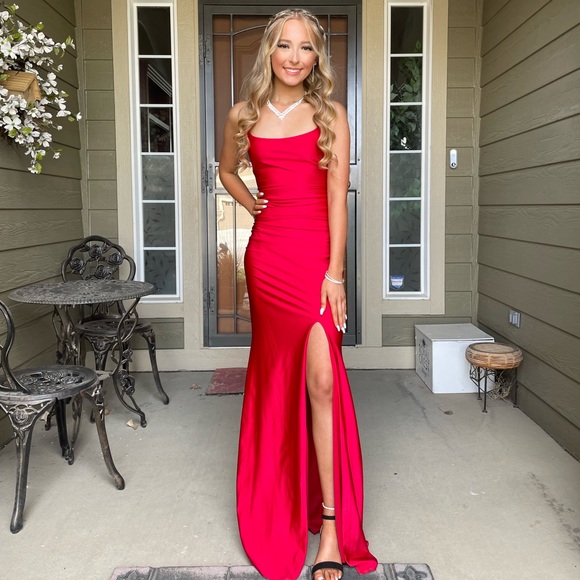 Dresses & Skirts - Red Bodycon Prom Dress Size 00